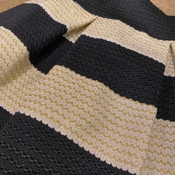 Womens gold and black stretchy mini skirt - Picture 3 of 5